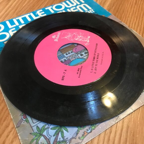 Vtg Mr. Pickwick 45 RPM Extended Play Records Rudolph Little Town of Bethlehem - Picture 6 of 6